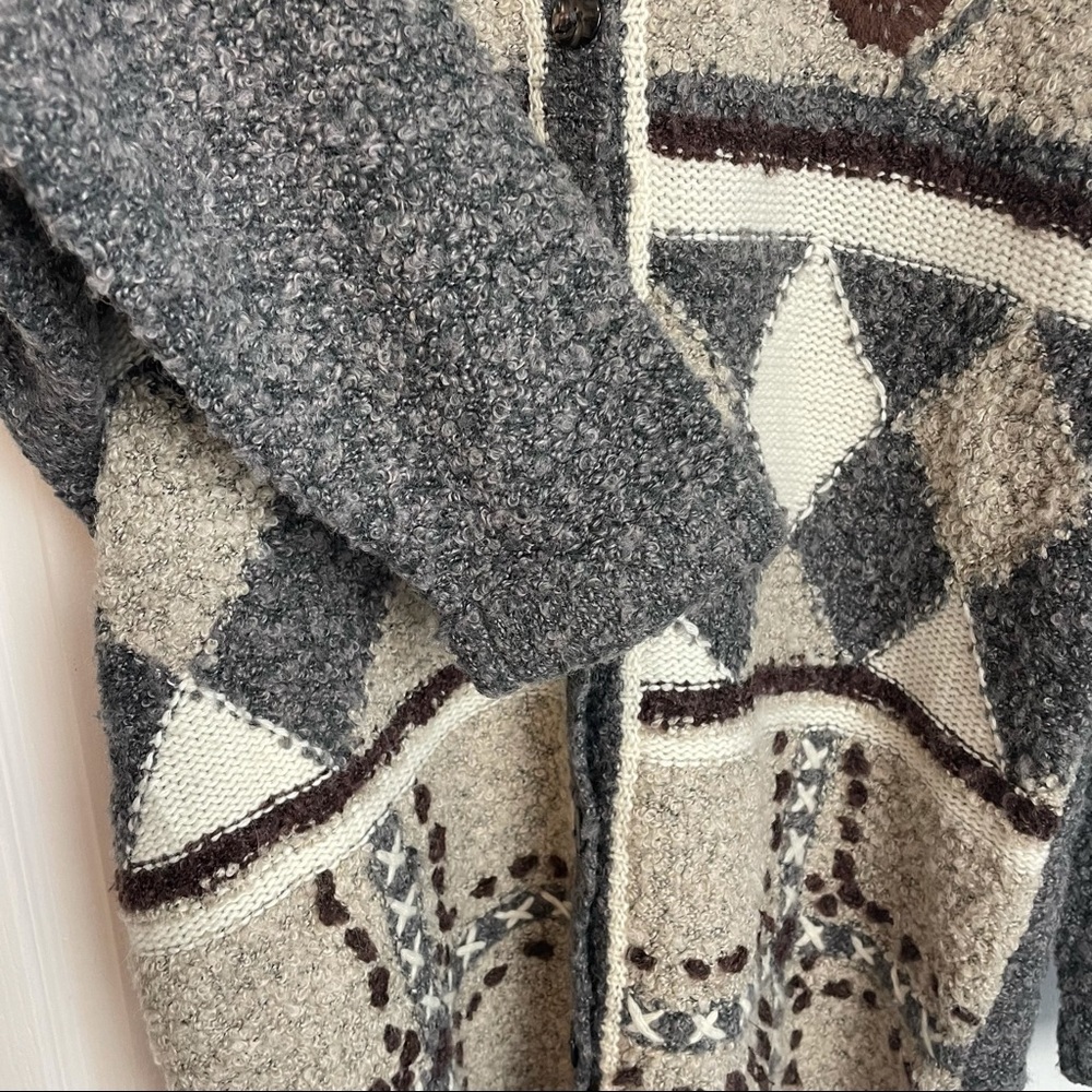 Cozy Core Patterned Cardigan - Picture 8 of 10
